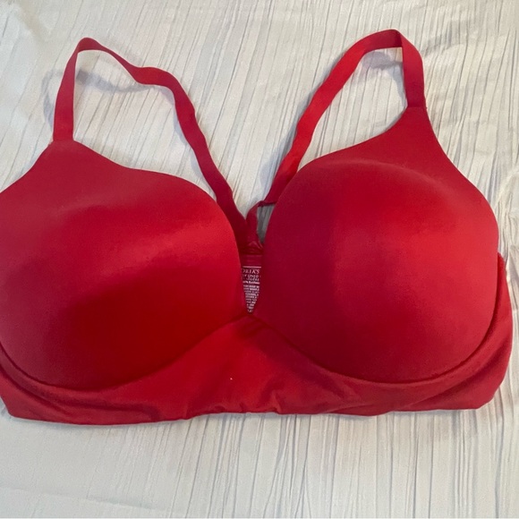 Victoria’s Secret lightly‎ lined plunge red bra size 36DD - Picture 2 of 8